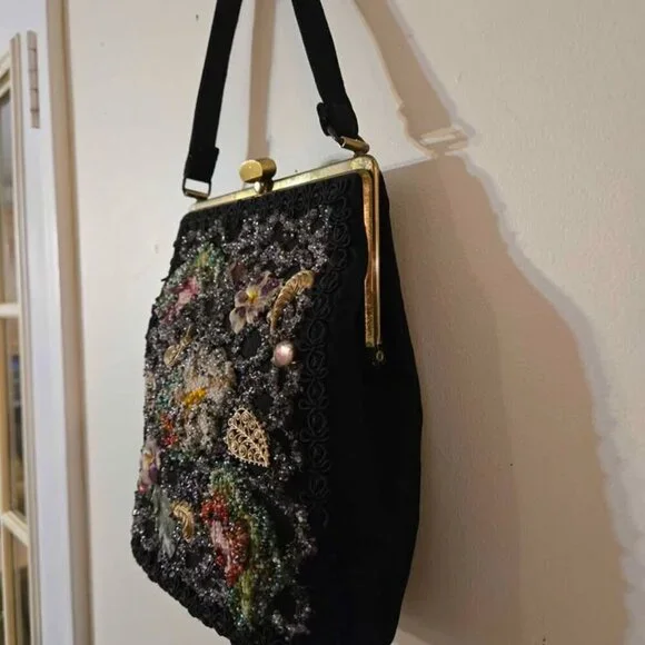 ✨️VINTAGE✨️ Black Beautifully Embellished 1950s-1960s Spilene Handbag - Picture 4 of 11